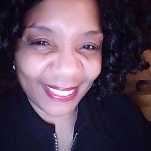 Meet your Posher, Maxine